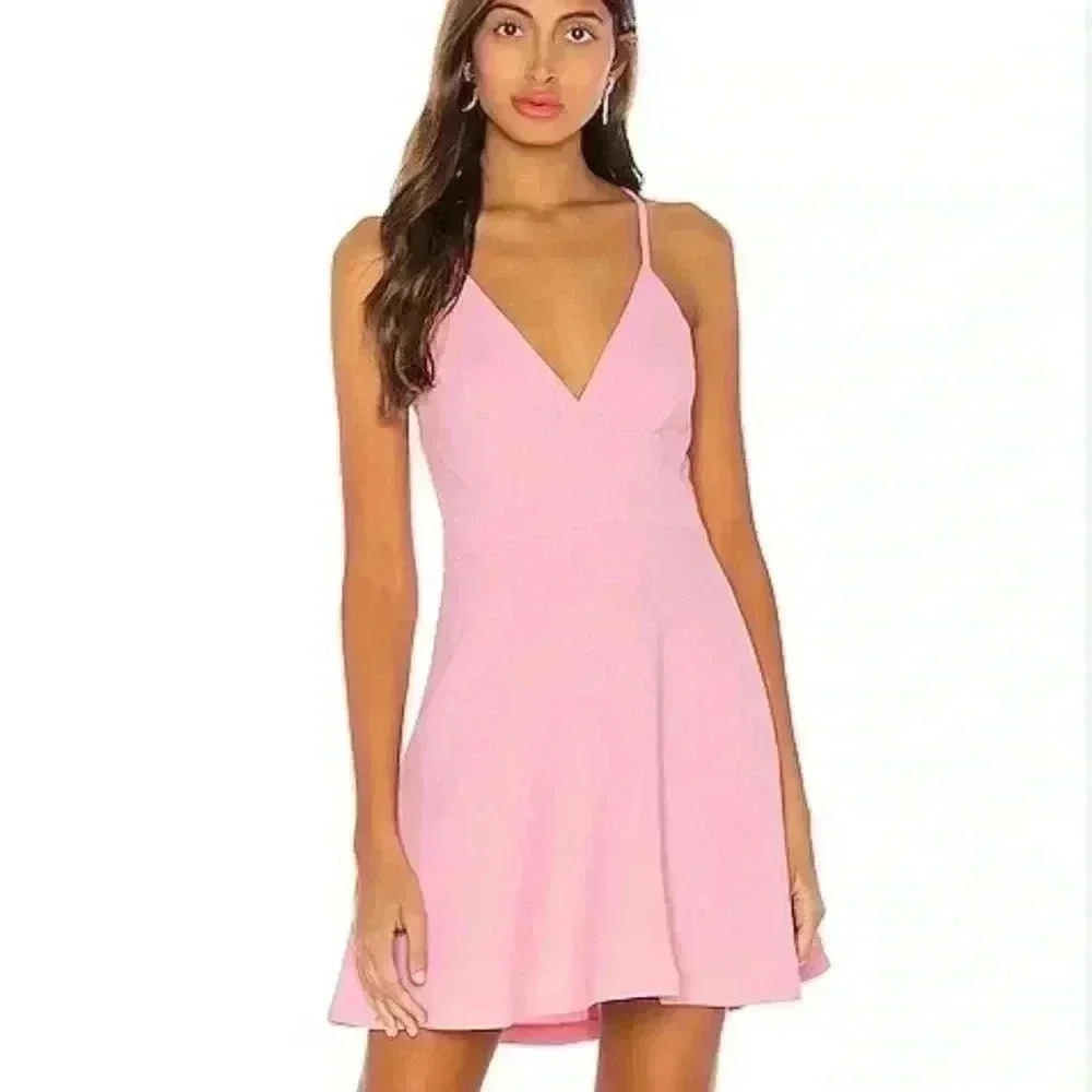 152.BCBGeneration Size 6 Deep‎ V-Neck Spaghetti Strap Mini Cocktail Pink Dress
